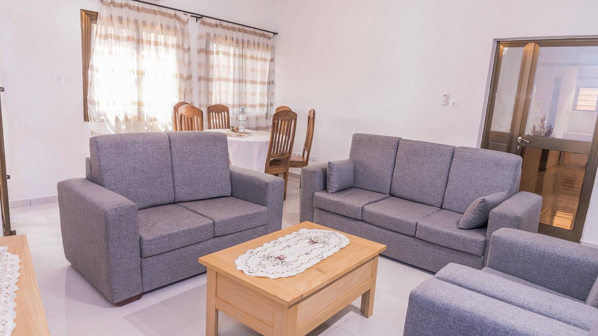 Lome House | Apartment F4 Air-conditioned TOTSI near the house of ADEBAYOR