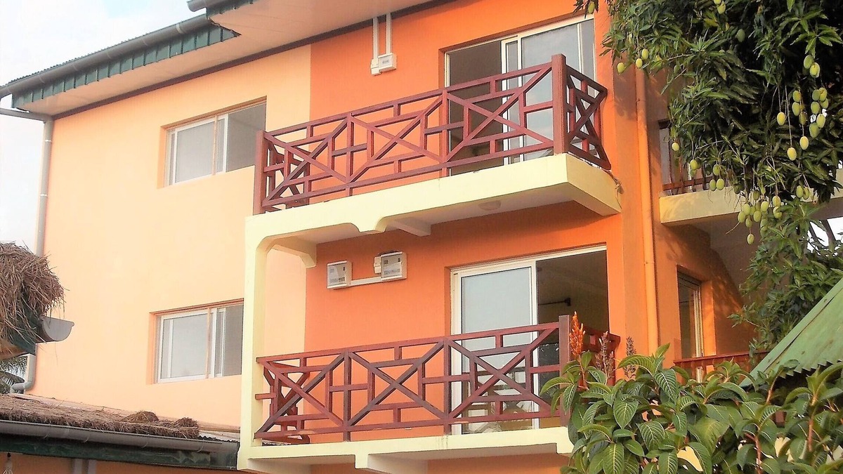 Kribi Apartment | Apartment-Family (4) Shower-Balcony Ocean view B &