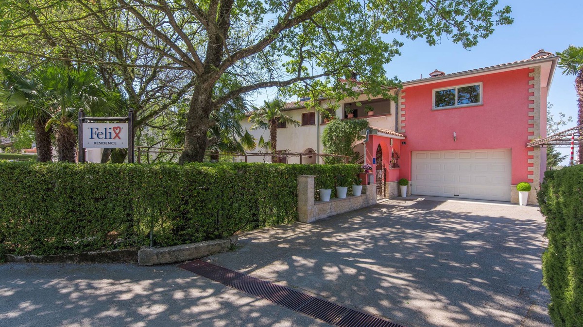 Kukci Apartment | Apartment Felix with pool in Porec