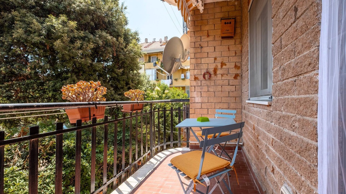 Orbetello Apartment | Apartment 'Fenicotteri' with Balcony and Wi-Fi