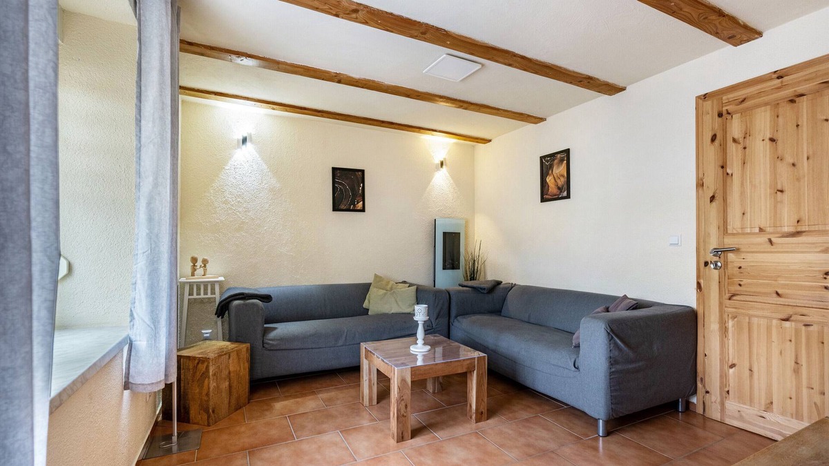 Oberwiesenthal Apartment | Apartment 'Ferienhaus Fichtelberg Apartement B' with Mountain View, Private Terrace and Wi-Fi