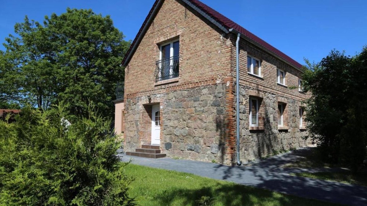 Parsteinsee Apartment | Apartment 'Ferienwohnung 2' with Shared Terrace and Wi-Fi