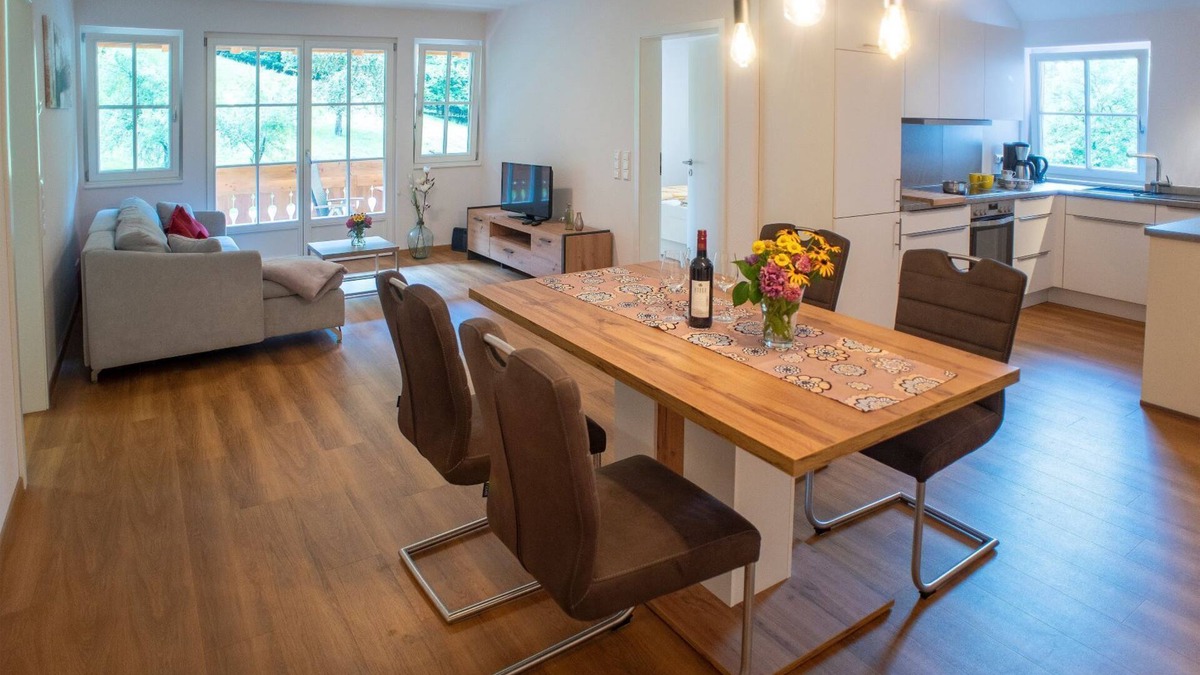 Gengenbach Apartment | Apartment 'Ferienwohnung Löwenzahn' with Mountain View, Shared Terrace and Wi-Fi