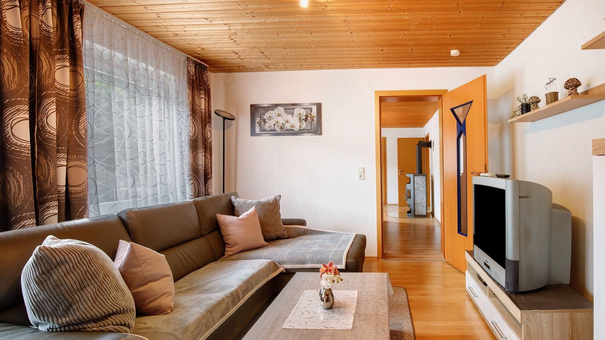 Offenhausen Apartment | Apartment 'Ferienwohnung Annette' with Shared Terrace and Wi-Fi