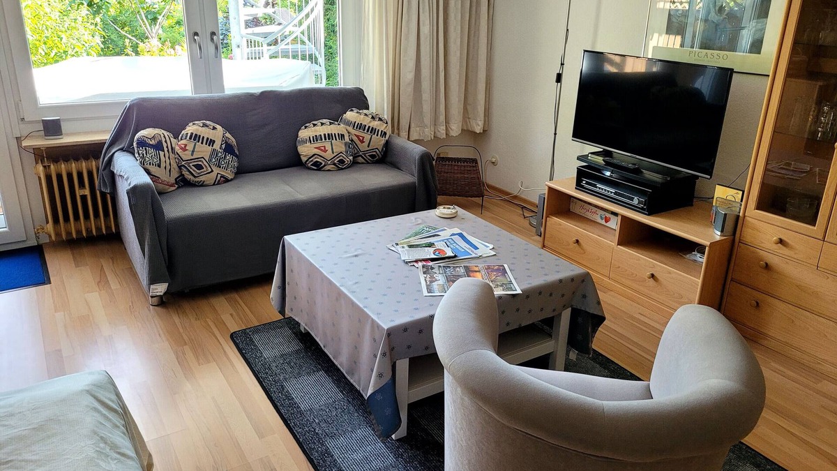 Pfaffendorfer Hohe Apartment | Apartment 'Ferienwohnung Brixius' with Private Terrace, Private Garden and Wi-Fi
