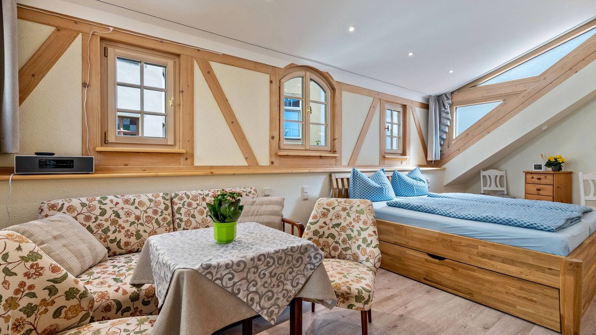 Meissen Apartment | Apartment 'Ferienwohnung 2 - Altstadtidyll' with Shared Terrace, Shared Garden and Wi-Fi