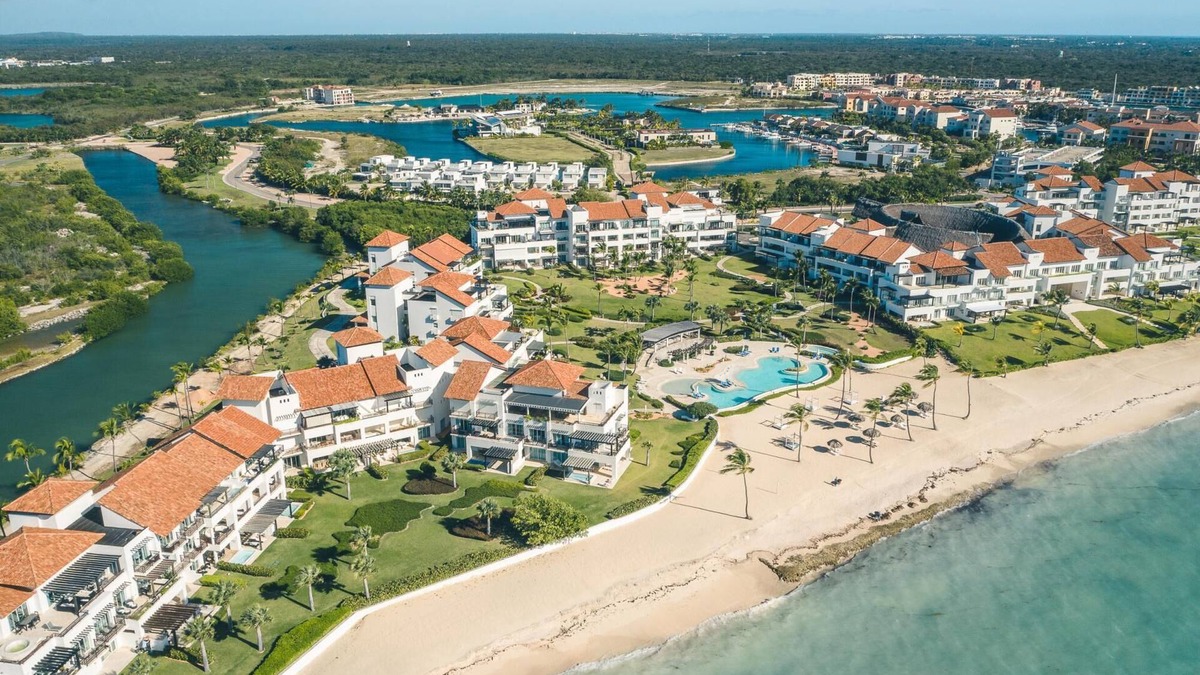 Cap Cana Marina Apartment | Apartment few Steps to the Beach at Punta Palmera