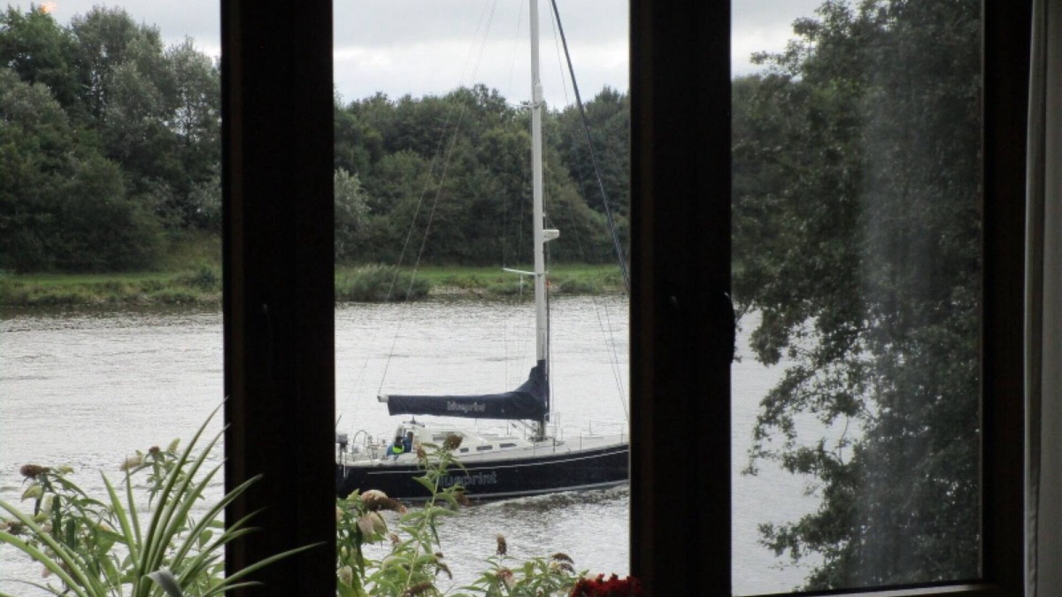 Duckerswisch Apartment | Apartment 'Fewo 2' with Lake View, Private Garden and Wi-Fi