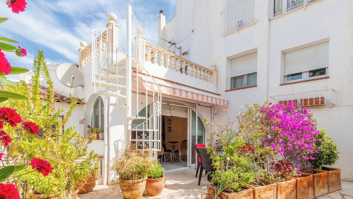 Paichi Apartment | Apartment 'Finca 9' with Shared Pool, Wi-Fi and Air Conditioning