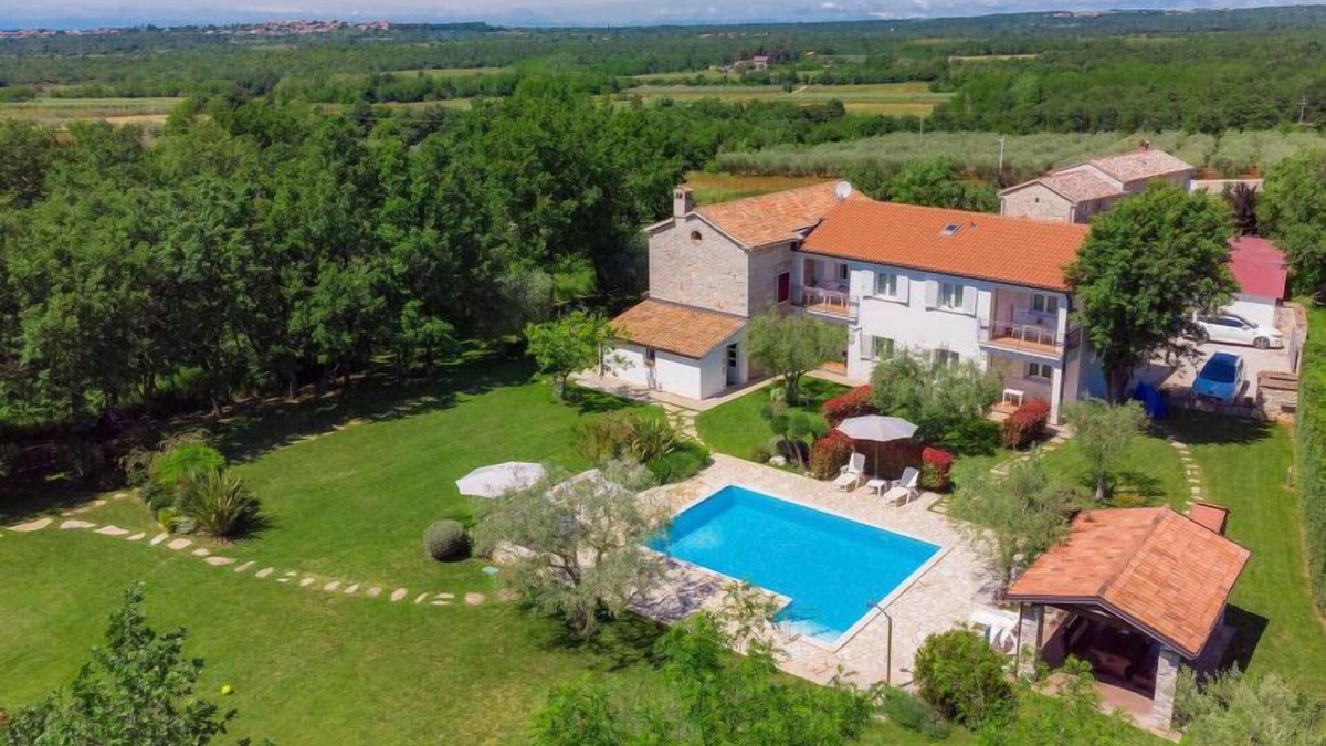 Gedici Apartment | Apartment Fiore by Interhome