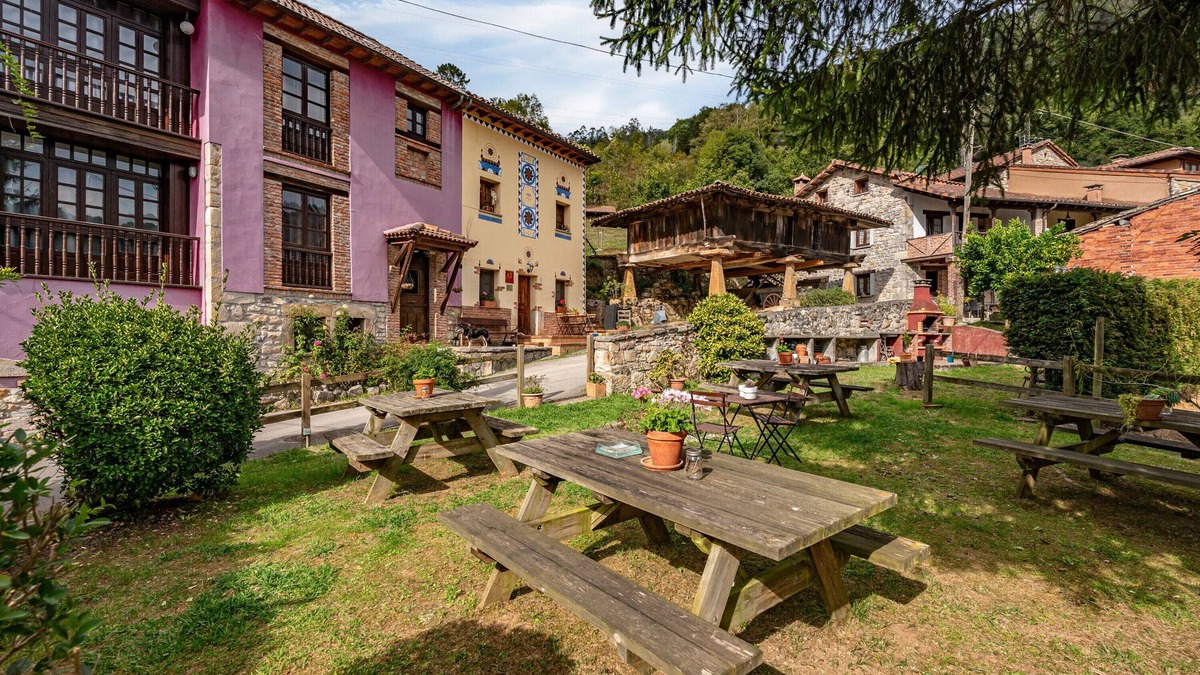 San Juan de Parres Apartment | Apartment 'Florenta G3' with Mountain View, Shared Garden and Wi-Fi