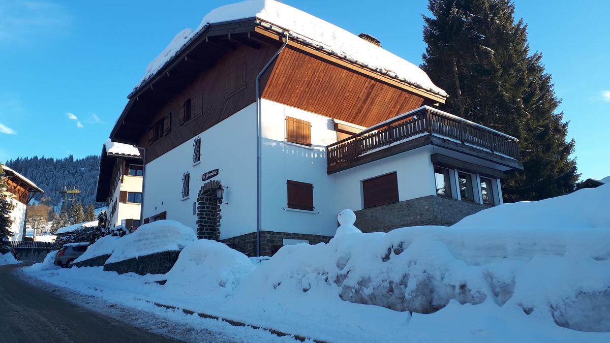 Megeve Apartment | Apartment/Flat, 2 rooms, in typical "chalet savoyard"