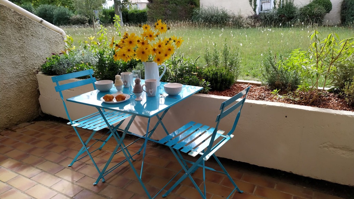 Capestang Apartment | Apartment for 2 people "L'instant Canal"