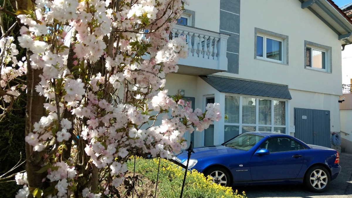 Sipplingen Apartment | Apartment for two - close to the lake in Sipplingen - for you to feel at home!
