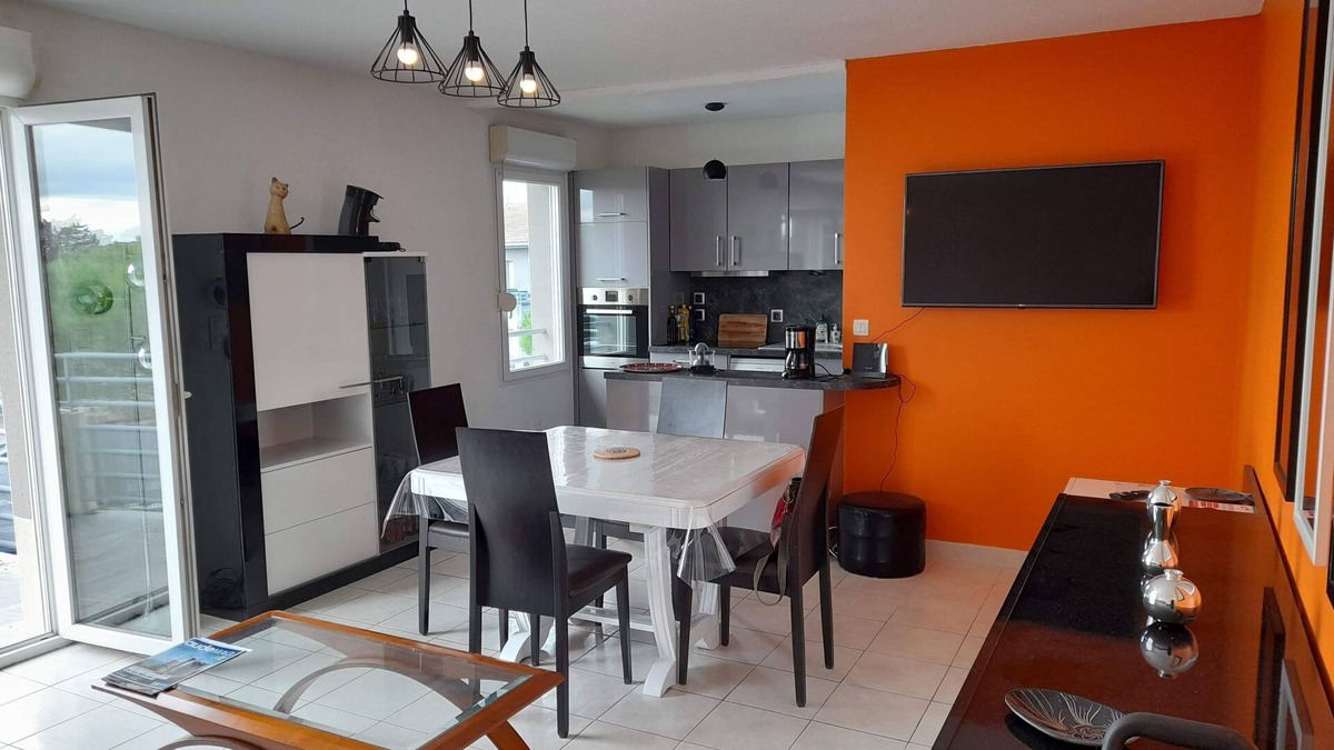 Villemoustaussou Apartment | Apartment