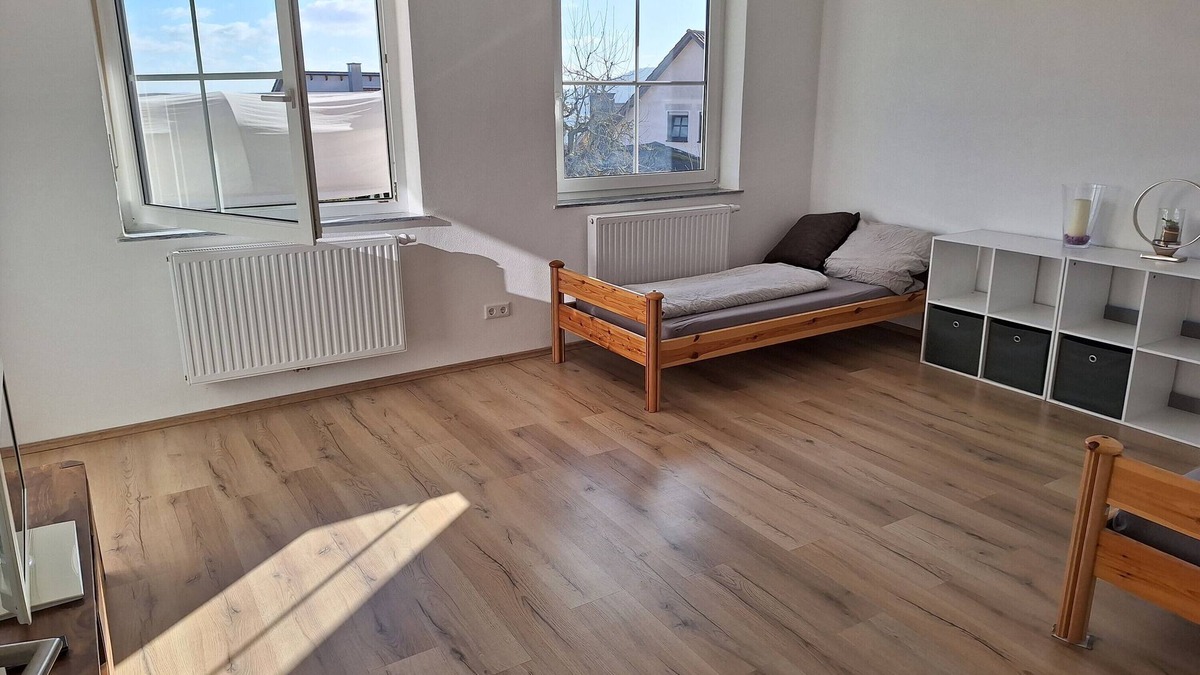Schwandorf Apartment | Apartment 'Gästehaus Kam' with Wi-Fi