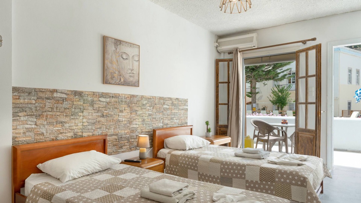 Kalymnos Town Apartment | Apartment 'Garden View No 3' with Mountain View, Wi-Fi and Air Conditioning