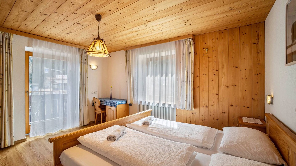 Brennero Apartment | Apartment 'Gartnerhof Rose' with Mountain View, Shared Garden and Wi-Fi