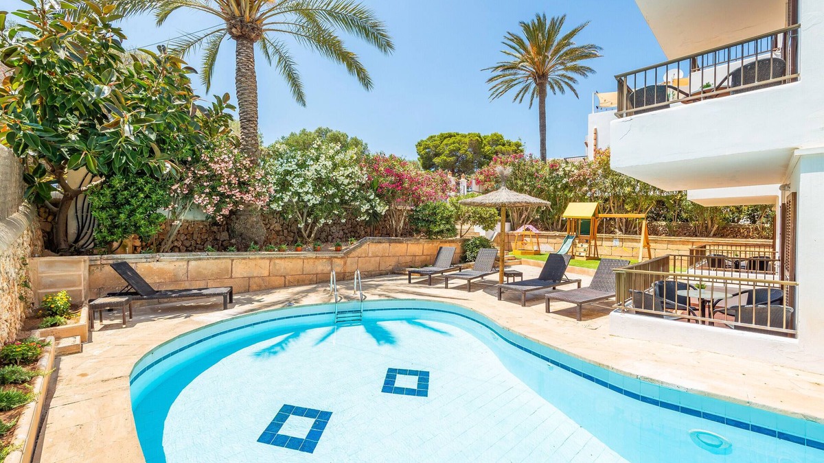 Cala Ferrera Apartment | Apartment 'Gran Sol Family 6' with Shared Pool, Wi-Fi, and Air Conditioning