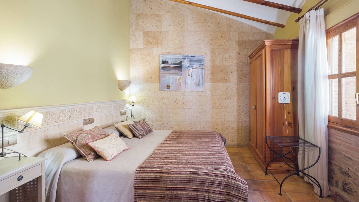 Villalonga Apartment | Apartment 'Habitacion Doble' with Private Terrace, Wi-Fi and Air Conditioning