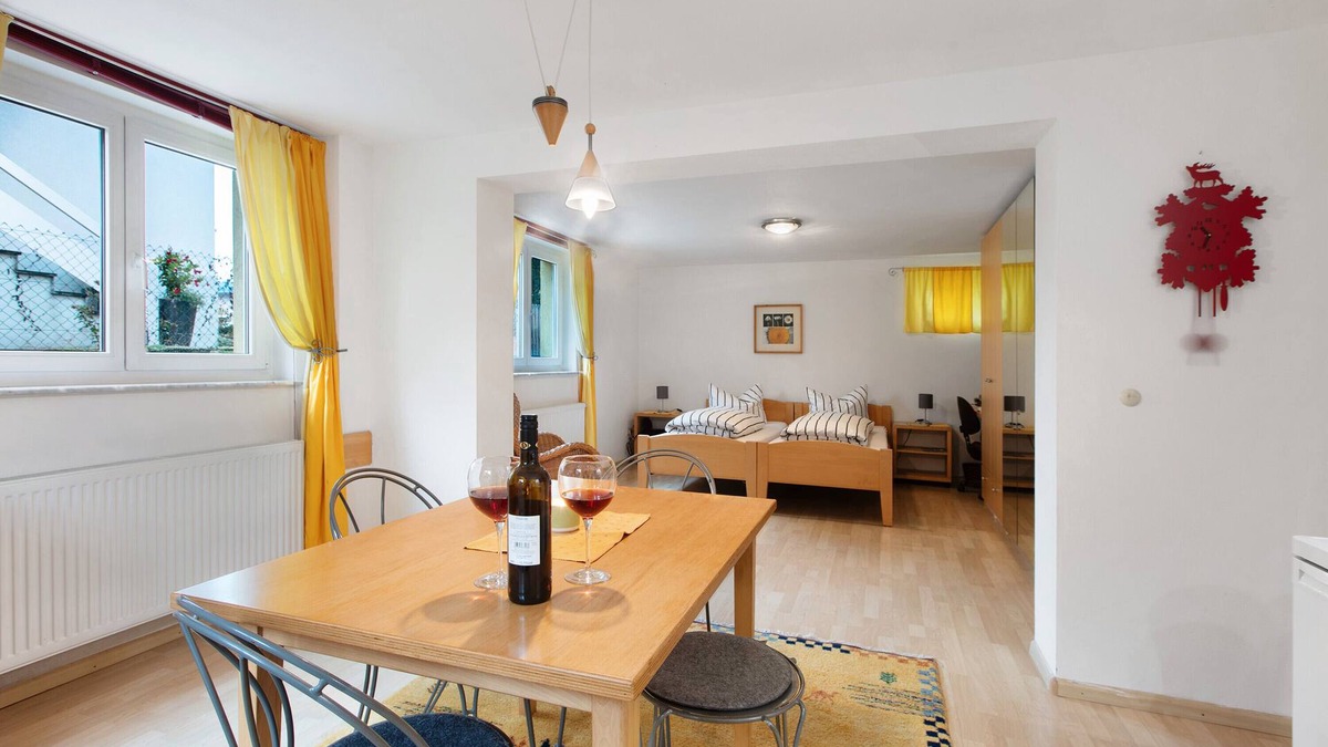 Bad Saeckingen Apartment | Apartment 'Haus Am Apfelbaum' with Shared Garden and Wi-Fi