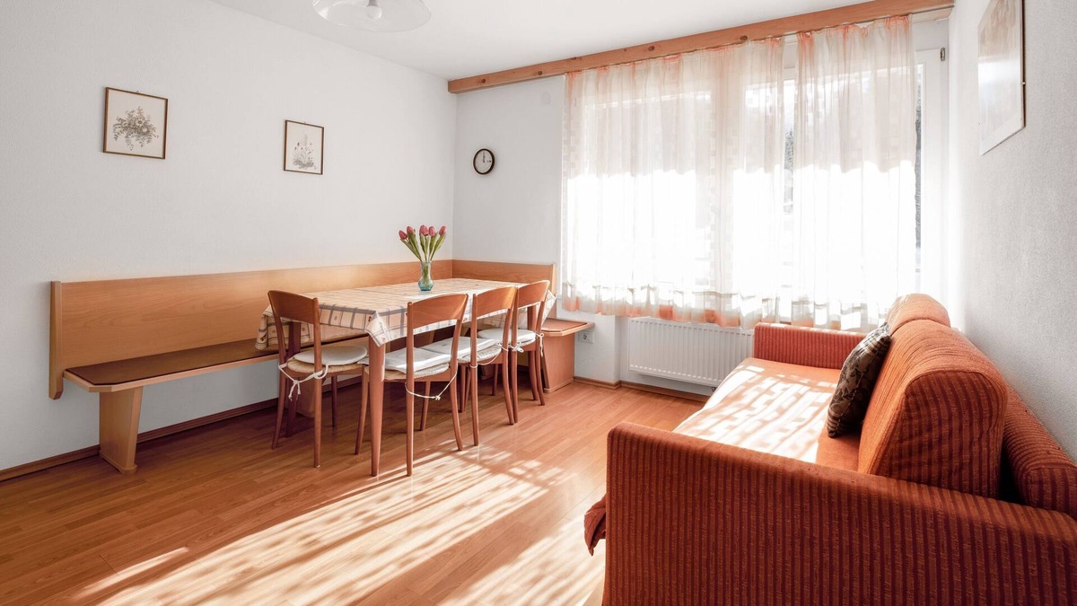 Valdaora di Sopra Apartment | Apartment 'Haus Aue - Apartment 1 small' with Mountain View, Balcony & Wi-Fi