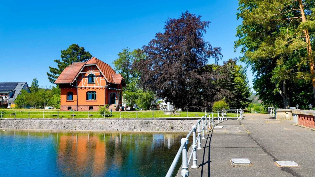 Tambach-Dietharz Apartment | Apartment "Haus am See" Alte Tambacher dam for 2-4 people