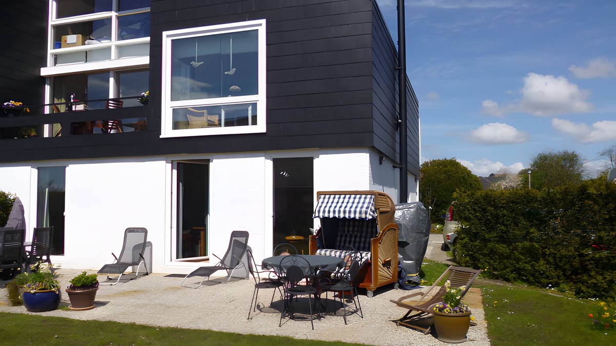 Brunsbuttel Apartment | Apartment 'Haus Erika' with Shared Terrace, Shared Garden and Wi-Fi