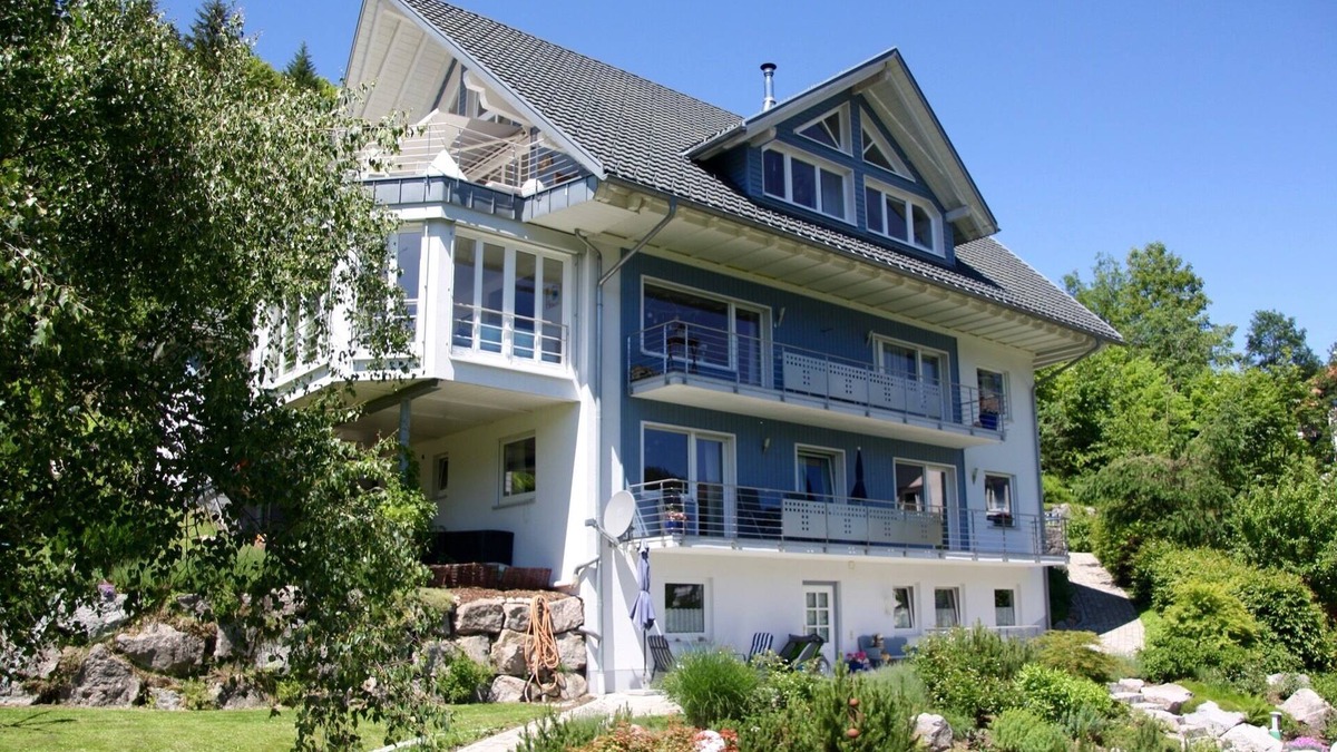 Todtmoos Apartment | Apartment 'Haus Gisela - Typ B Stockkamp' with Shared Garden, Balcony and Wi-Fi