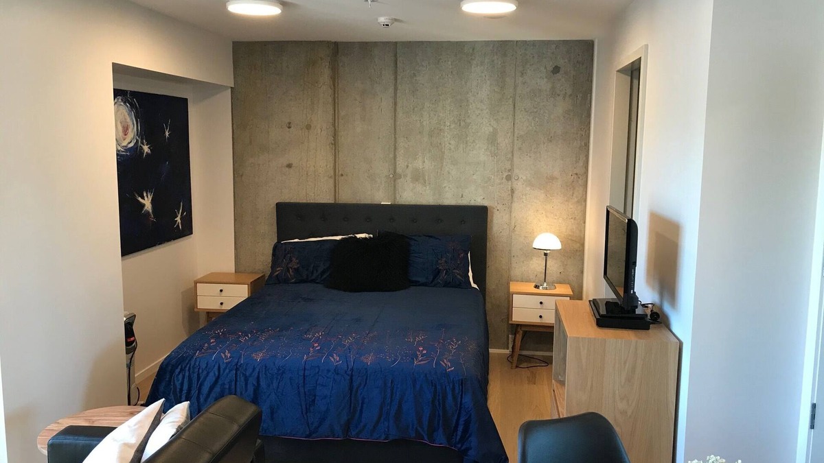 Te Aro Apartment | Apartment Heart of Wellington City - Balcony over the City Lights