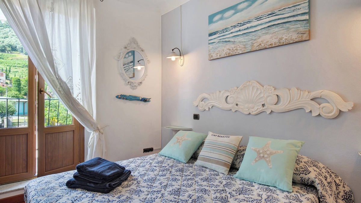 Borgo a Mozzano Apartment | Apartment 'Hilary House' with Balcony