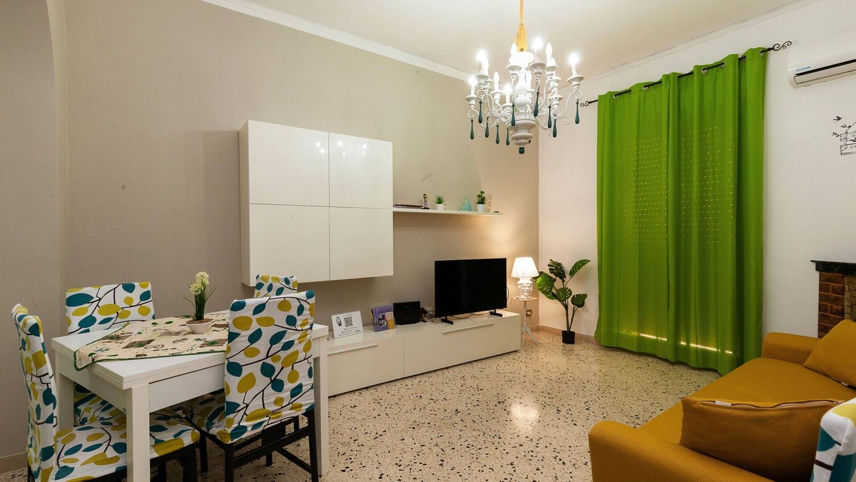 Palermo Apartment | Apartment 'Holiday My House' with Balcony, Wi-Fi and Air Conditioning
