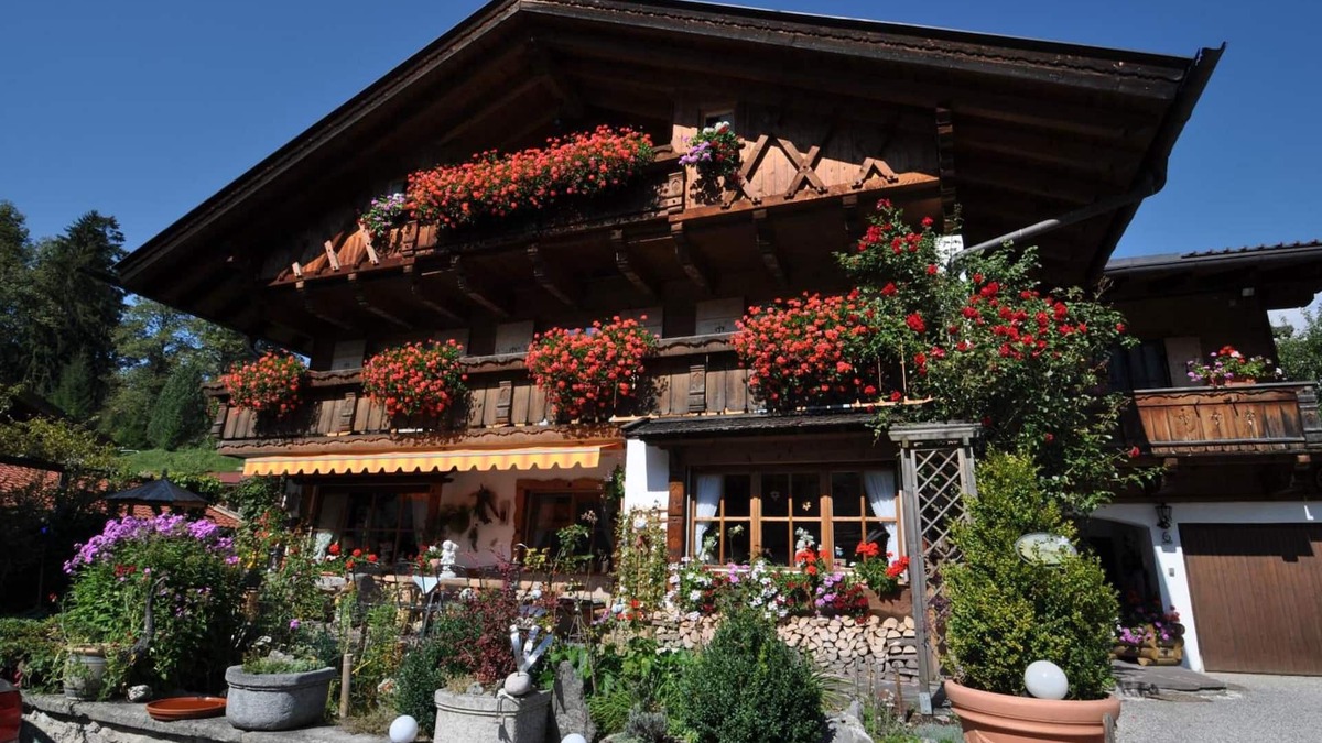 Obergrainau Apartment | Apartment 'Höllental' with Mountain View, Balcony and Wi-Fi