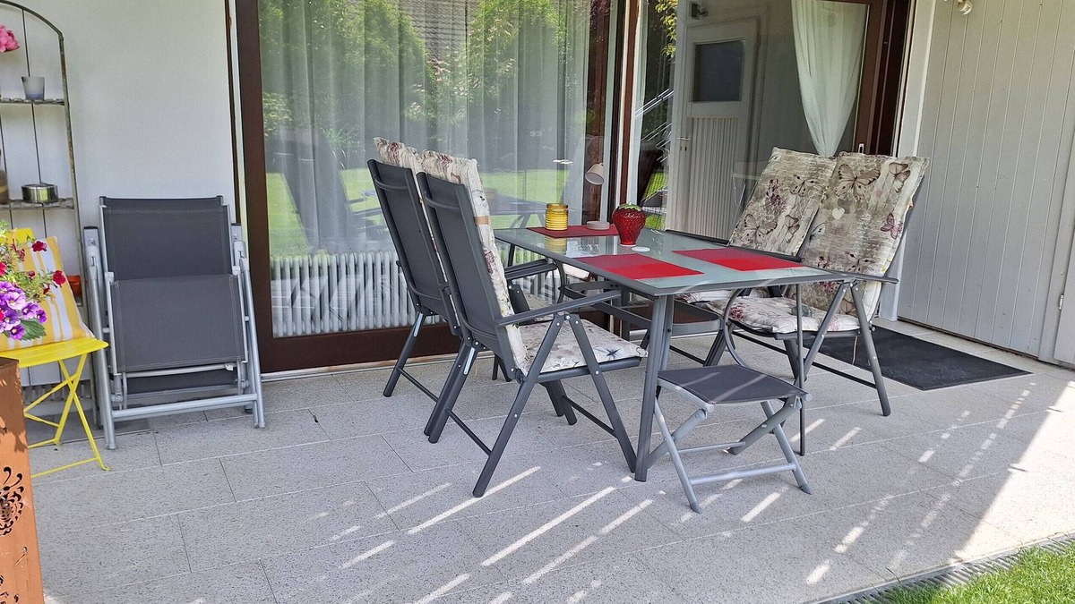 Ohningen Apartment | Apartment 'Höri' with Private Terrace, Garden and Wi-Fi