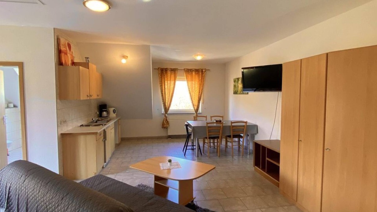 Macken House | Apartment - Hotel Restaurant Forellenzucht
