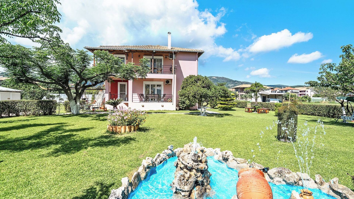 Lygia Apartment | Apartment 'House Of Dreams Lefkada' with Sea View, Wi-Fi and Air Conditioning