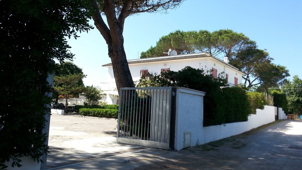 Minturno Apartment | Apartment in Villa Valentini, seafront, Gulf of Gaeta, parking included