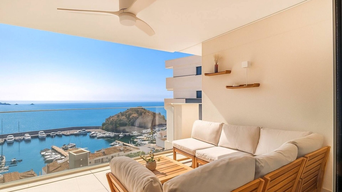 Almunecar Apartment | Apartment 'Icon Marina La Ola' with Sea View, Wi-Fi and Air Conditioning