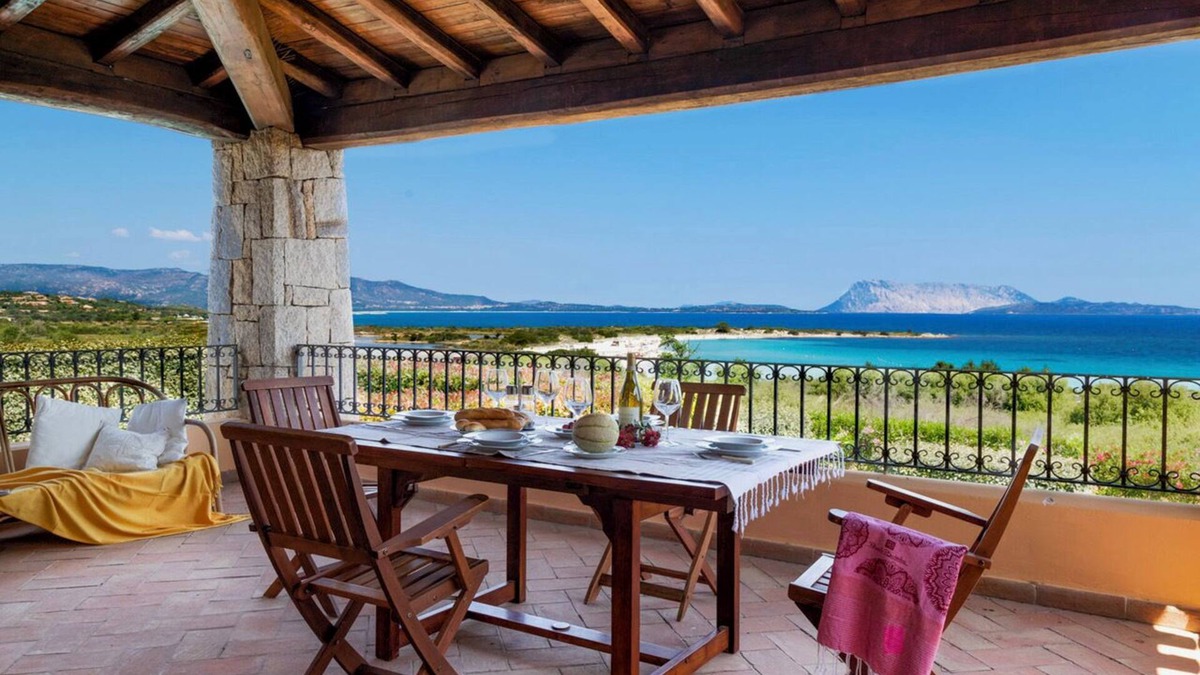 Luddui Apartment | Apartment "Ida Isuledda 2" with Pool, Garden & Wi-Fi
