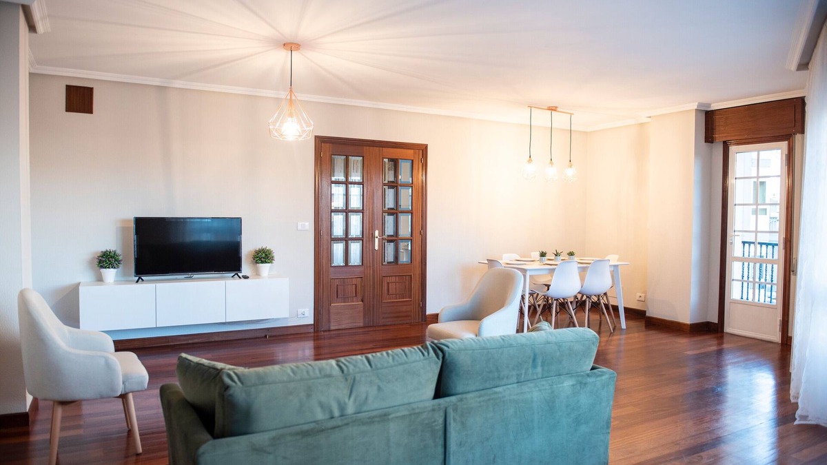 Chantada Apartment | Apartment 'Ideal Turismo' with Balcony and Wi-Fi