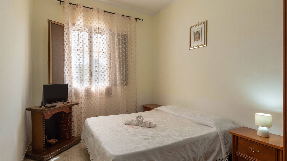 Custonaci Apartment | Apartment 'Il Gelsomino' with Terrace, BBQ & Wi-Fi