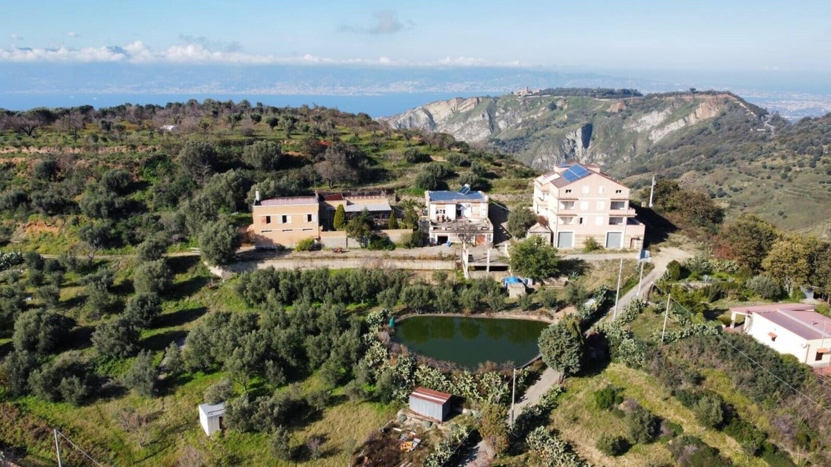 Reggio Calabria Other | Apartment in a Farmhouse 'Agriturismo Sant' Anna Ortì' with Sea View, Shared Garden and Wi-Fi