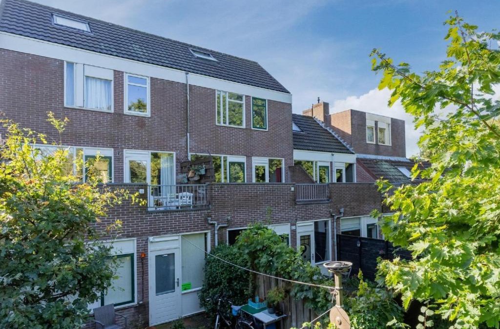 Alkmaar Apartment | Apartment in Alkmaar with sea beach