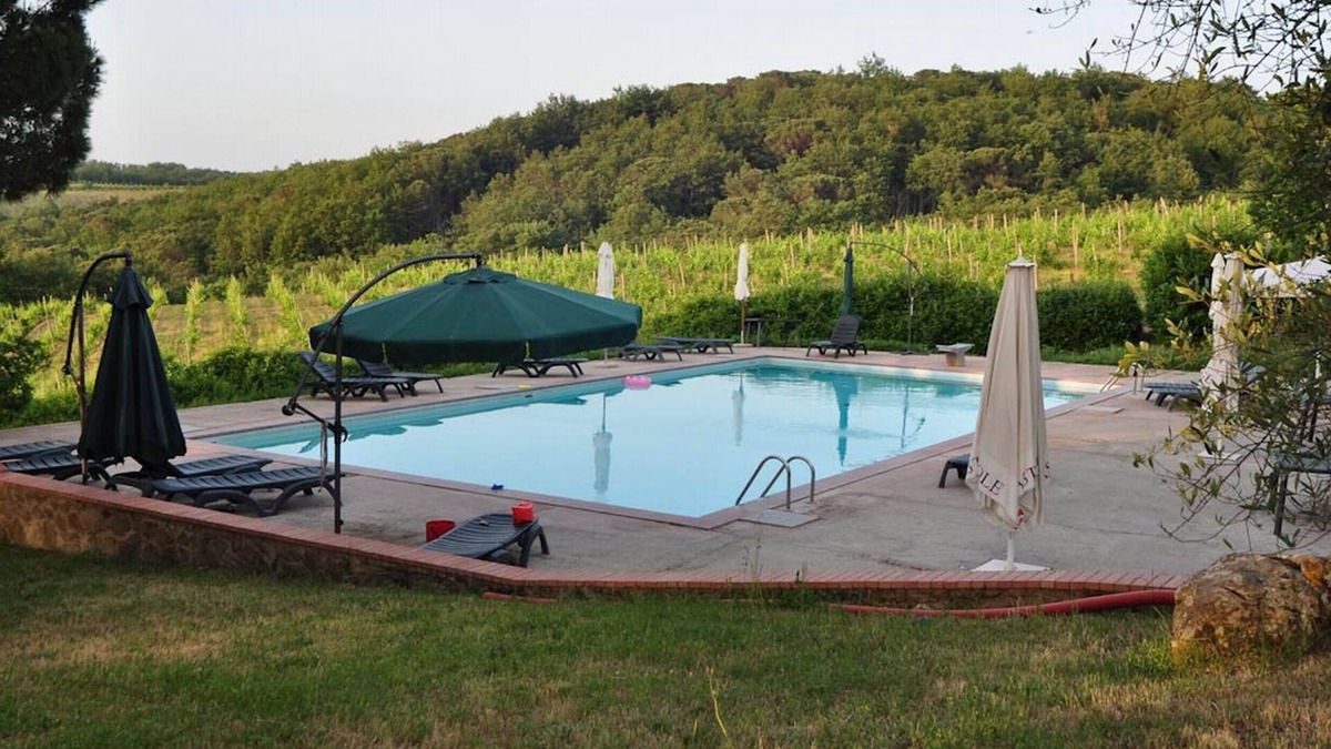 Castelnuovo Berardenga Apartment | Apartment in an idyllic holiday complex in the middle of the winery T6
