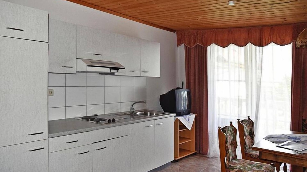 Podersdorf am See Apartment | Apartment in Podersdorf am See with a bicycle storage