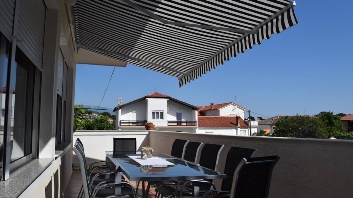 Rab Apartment | Apartment in Banjol with Balcony, Air condition, WIFI, Dishwasher (4888-1)