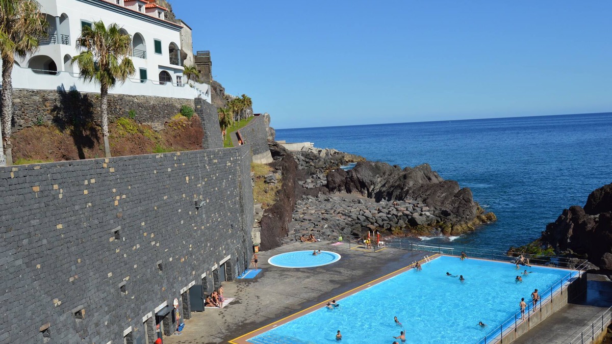 Camara de Lobos Apartment | Apartment in Câmara de Lobos Free Wifi