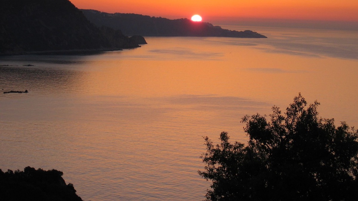 Salionc Apartment | Apartment in Cala Salions (Tossa de Mar) with 2 bedrooms (1 suite) and 2 bathrooms