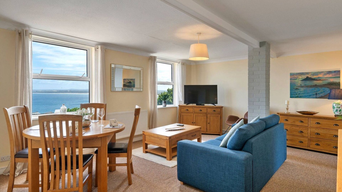 St Ives Apartment | Apartment in Carbis Bay with Stunning Sea Views