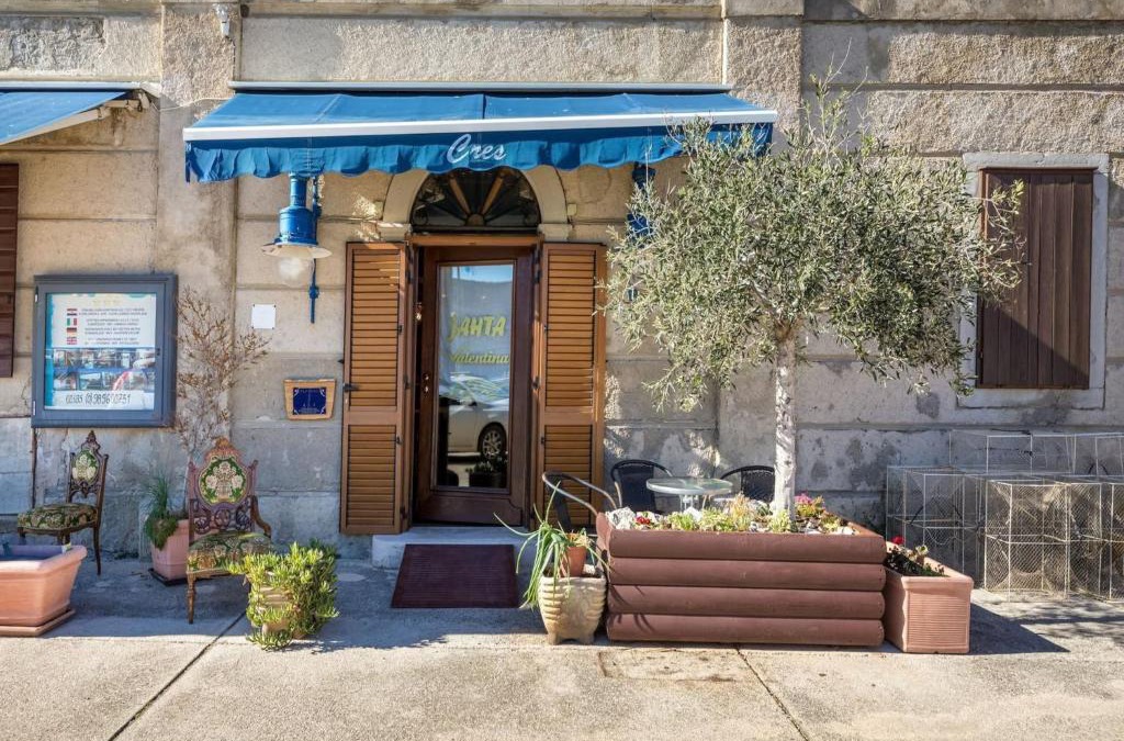 Cres Apartment | Apartment in Cres near Old Town and Beaches